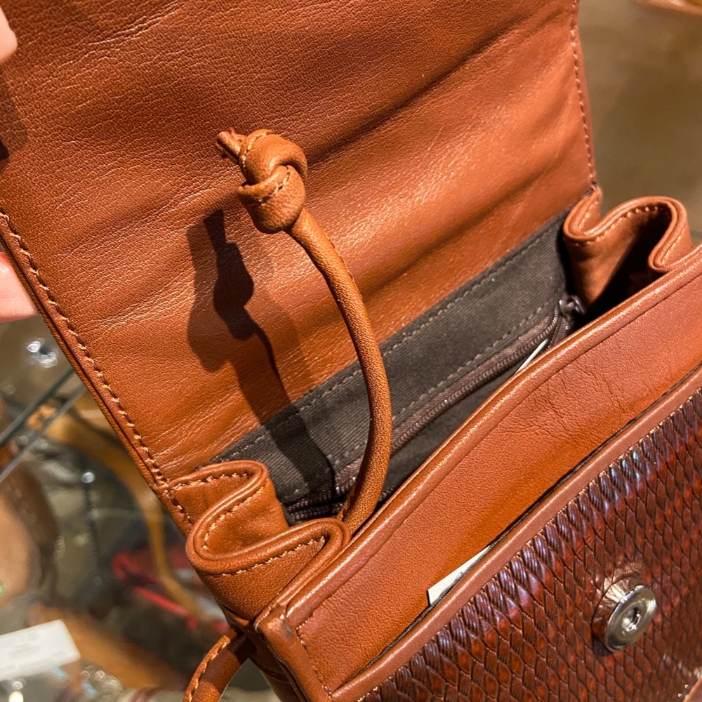 Brighton leather woven crossbody bag - Picture 4 of 10